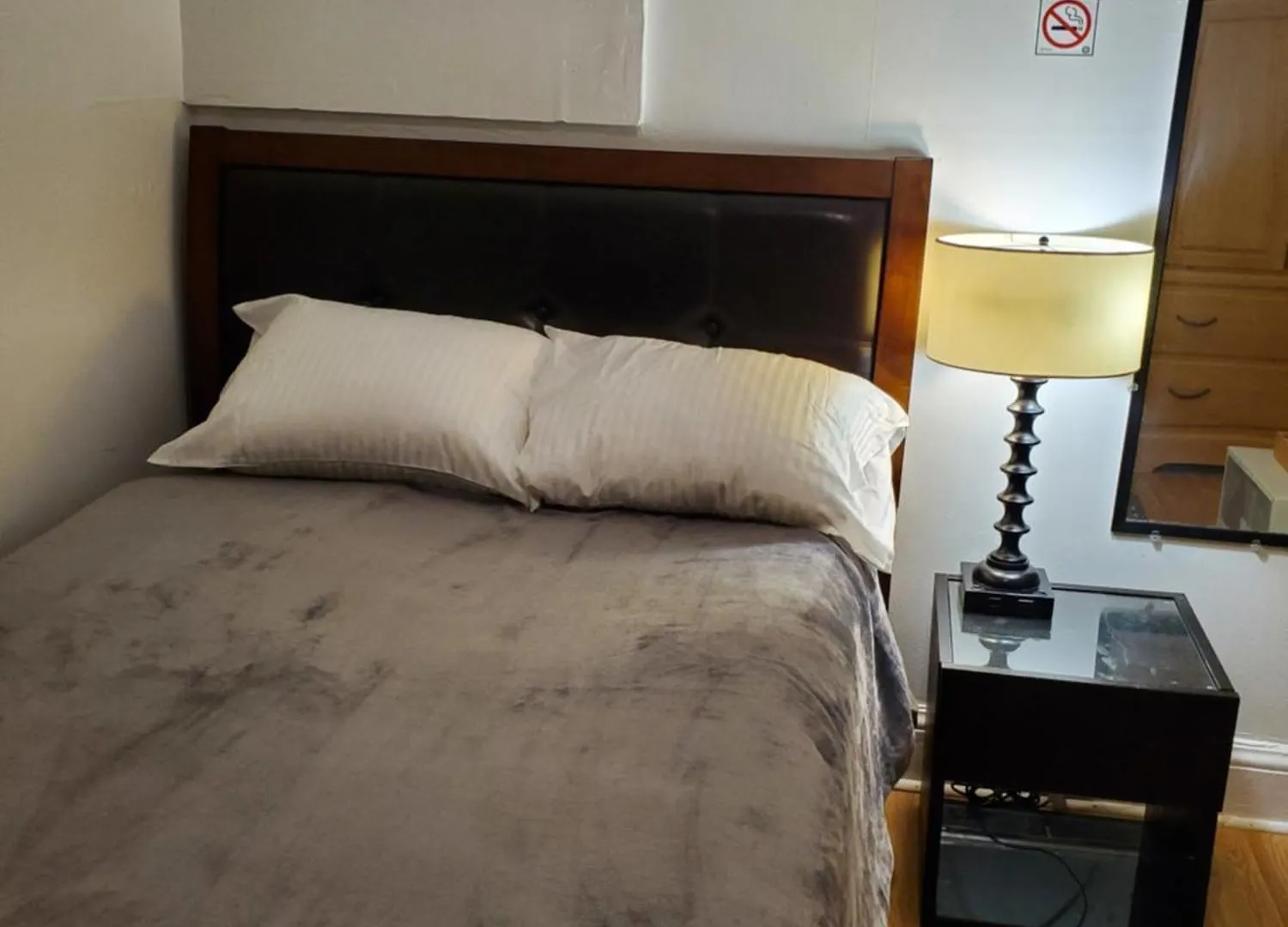 Toronto Little Italy Guest House Canada