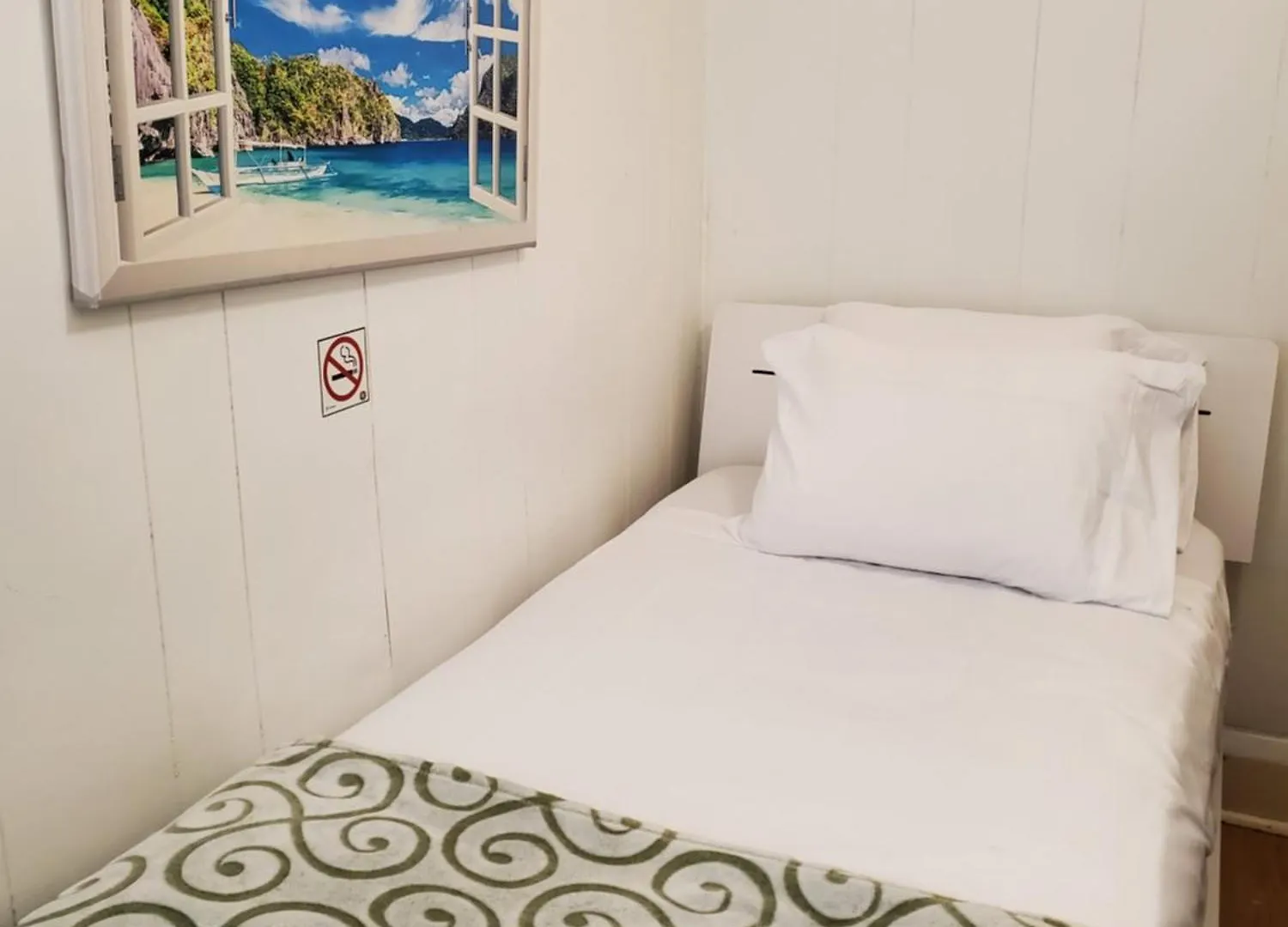 Toronto Little Italy Guest House