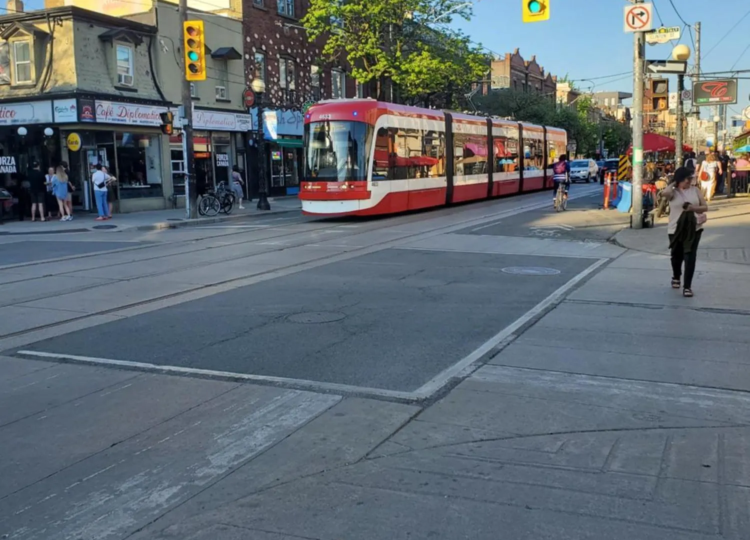 Toronto Little Italy Guest House Canada