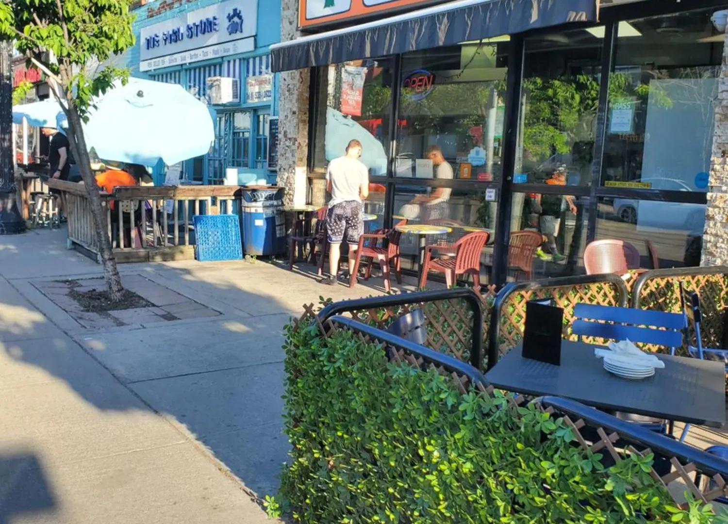 Toronto Little Italy Guest House